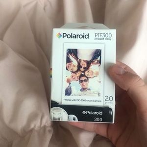 polaroid 300 film (20 sheets)